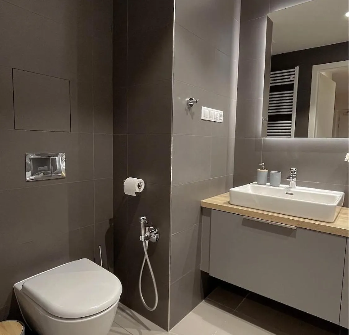 Modern Stylish Apartment With Private Garage Prague