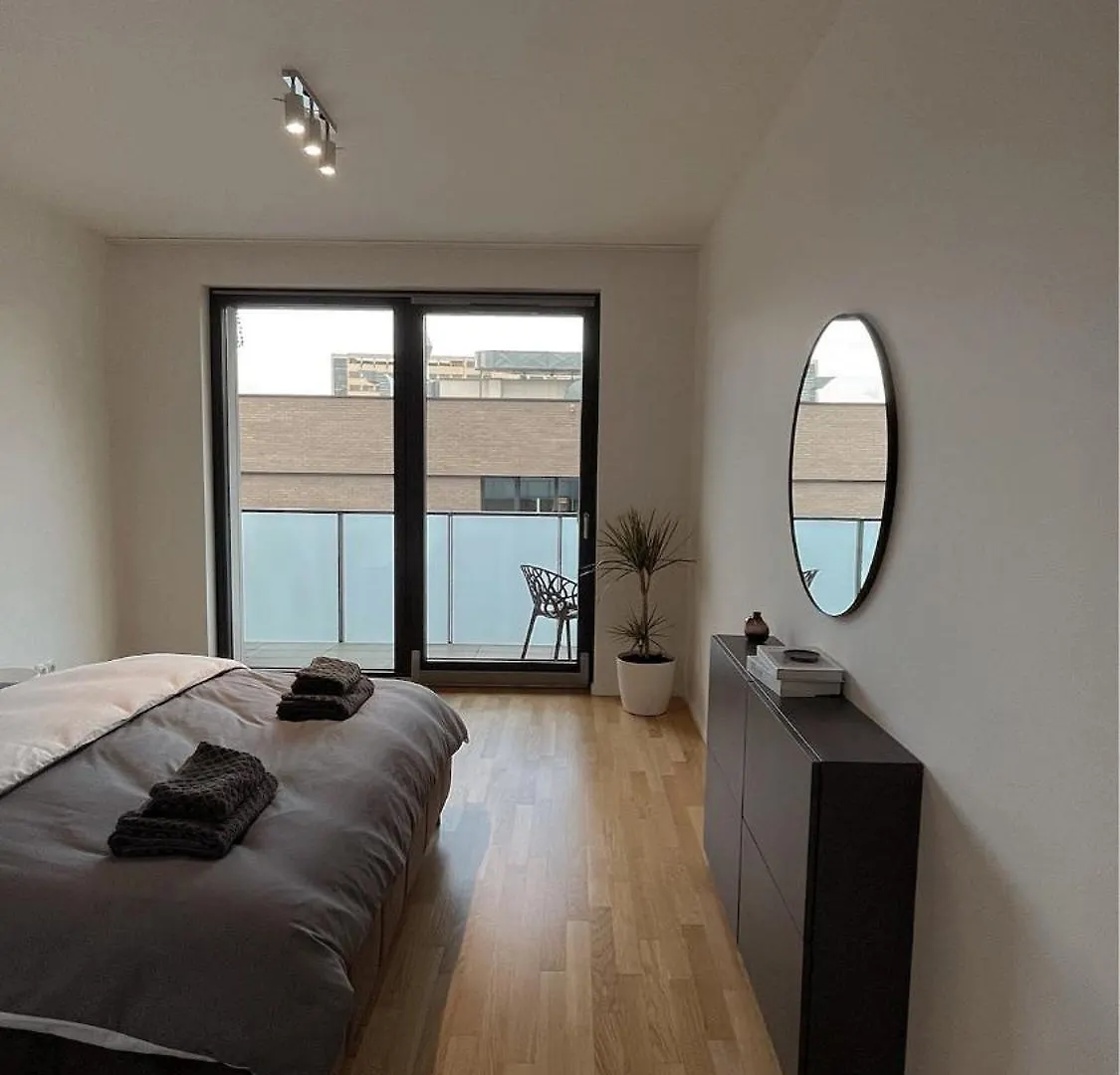 Modern Stylish Apartment With Private Garage Prague