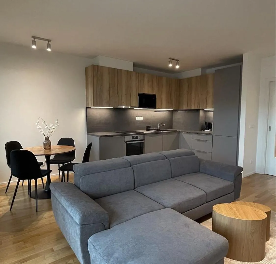 Modern Stylish Apartment With Private Garage Prague